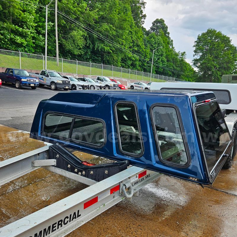 Truck bed cap for pickup truck