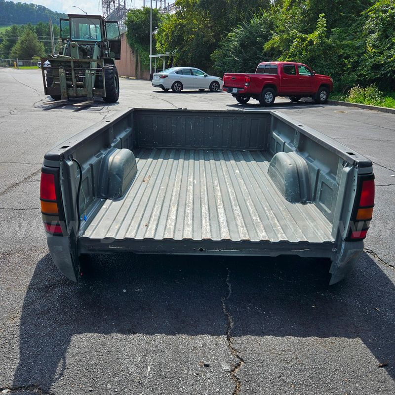 Truck bed for pickup truck