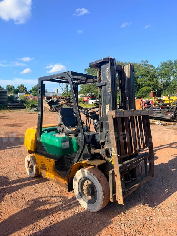 Komatsu G25T-14 Diesel Forklift