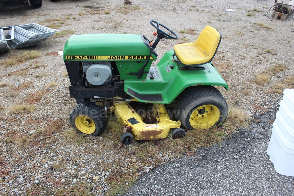 John Deere 314