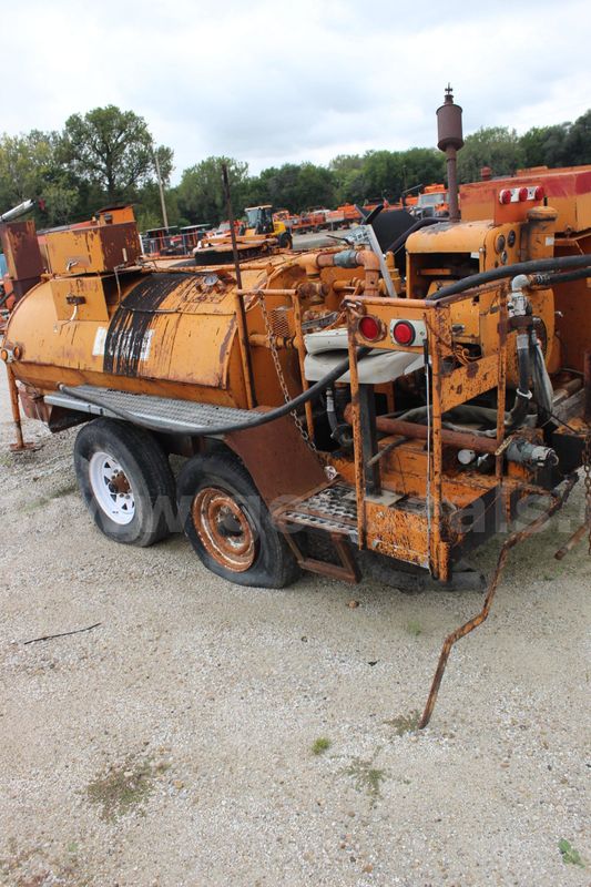 Oil Distributor Trailer