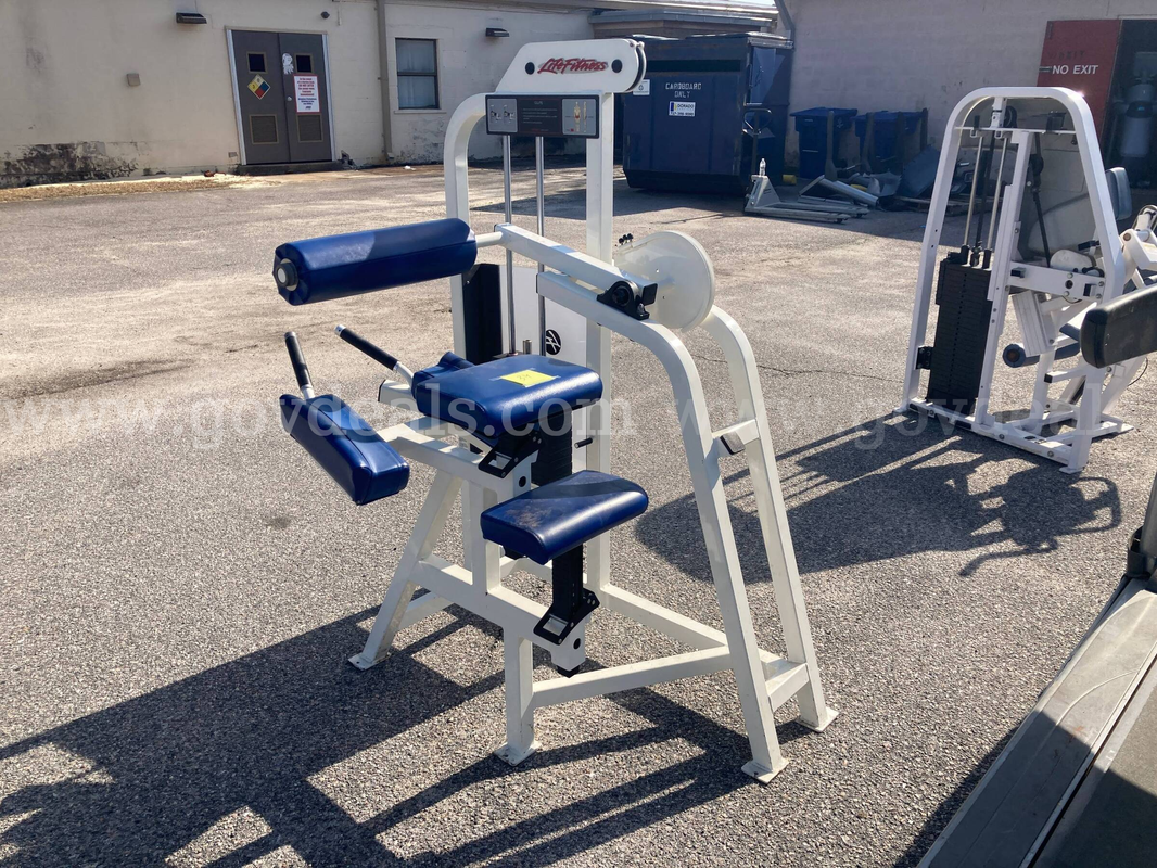 Life Fitness Glute Machine