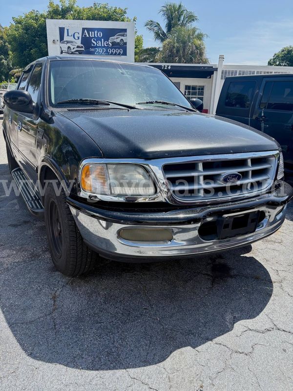 2003 Ford F-150 XLT SuperCrew 2WD