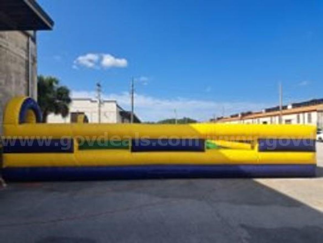 25 X 35 X 8 King Of The Mountain​ Bounce House