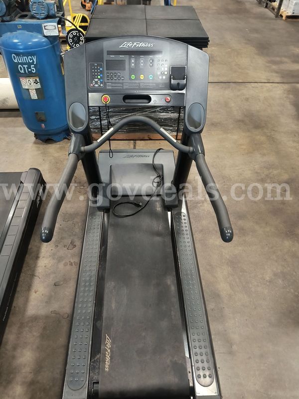 Life Fitness treadmill #3