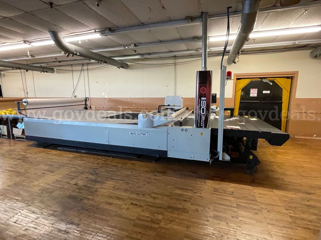 Commercial Large Format Automated Cutting System / CNC Fabric Cutter