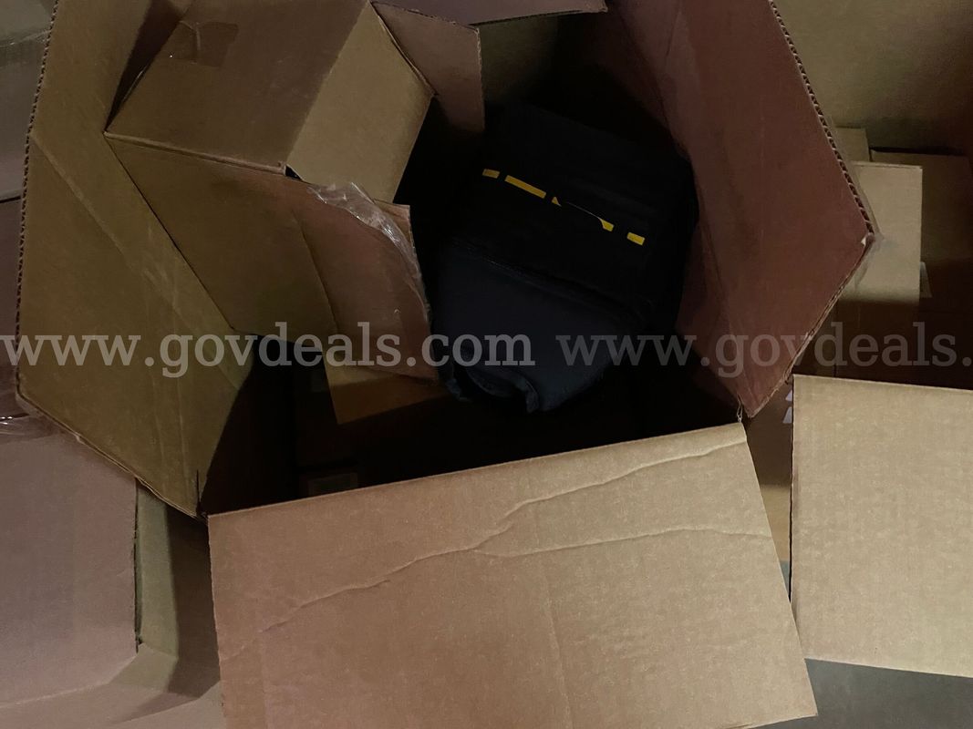 Insulated 1-Gallon Tote Carriers Thin Yellow Line(8Total) – New in Boxes
