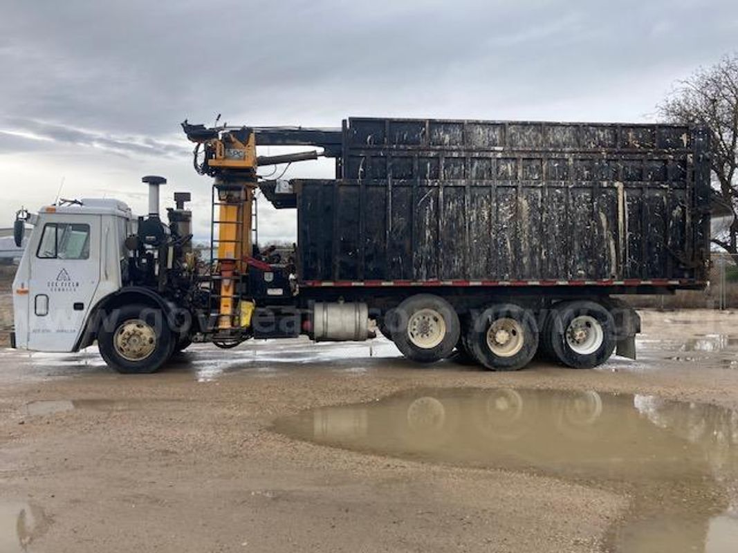 Robotec Elite Knuckle Boom Mtd on 2008 Mack LEU600 Tri/A Refuse Truck