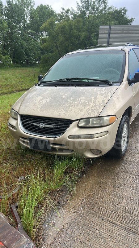 1999 Chrysler Town & Country
