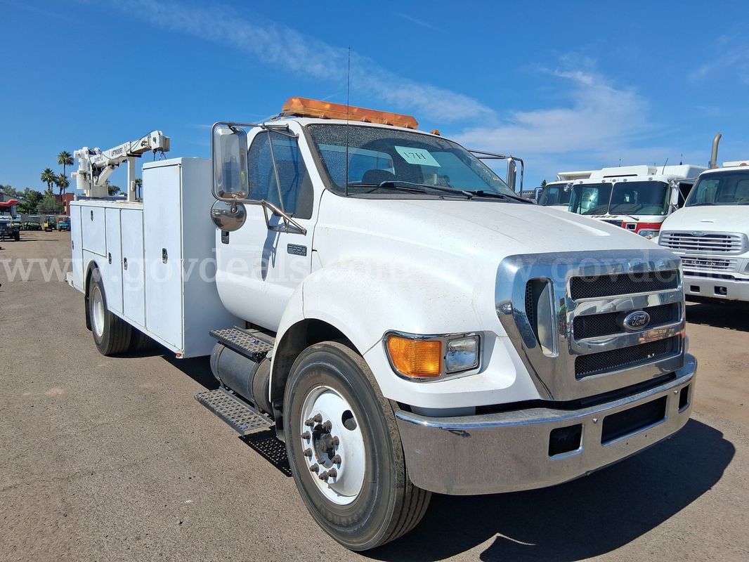 2006 Ford F-650 Utility Truck