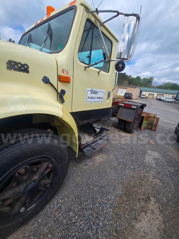 1996 International 4700 DT466 Dump Truck