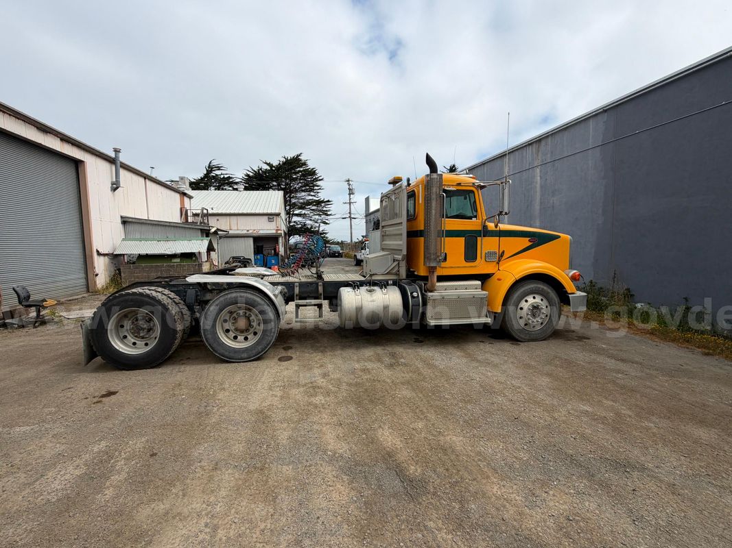 2011 PETERBILT 367