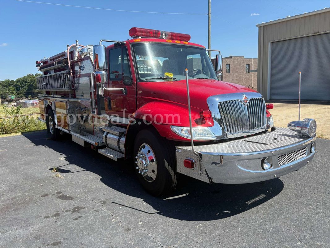 2002 International 440 SBA 4x2 Fire Truck