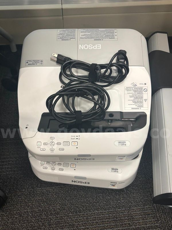 5 Used Projectors
