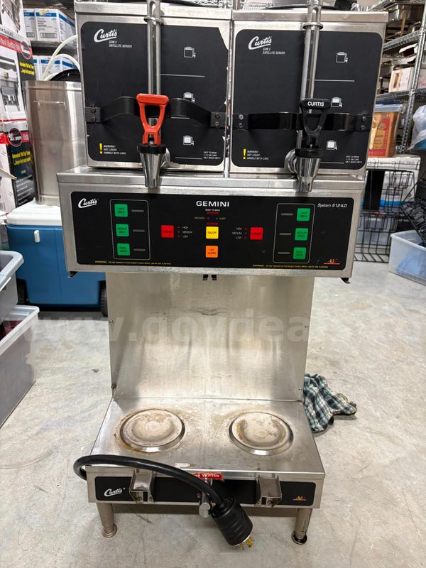 Commercial Coffee Brewer