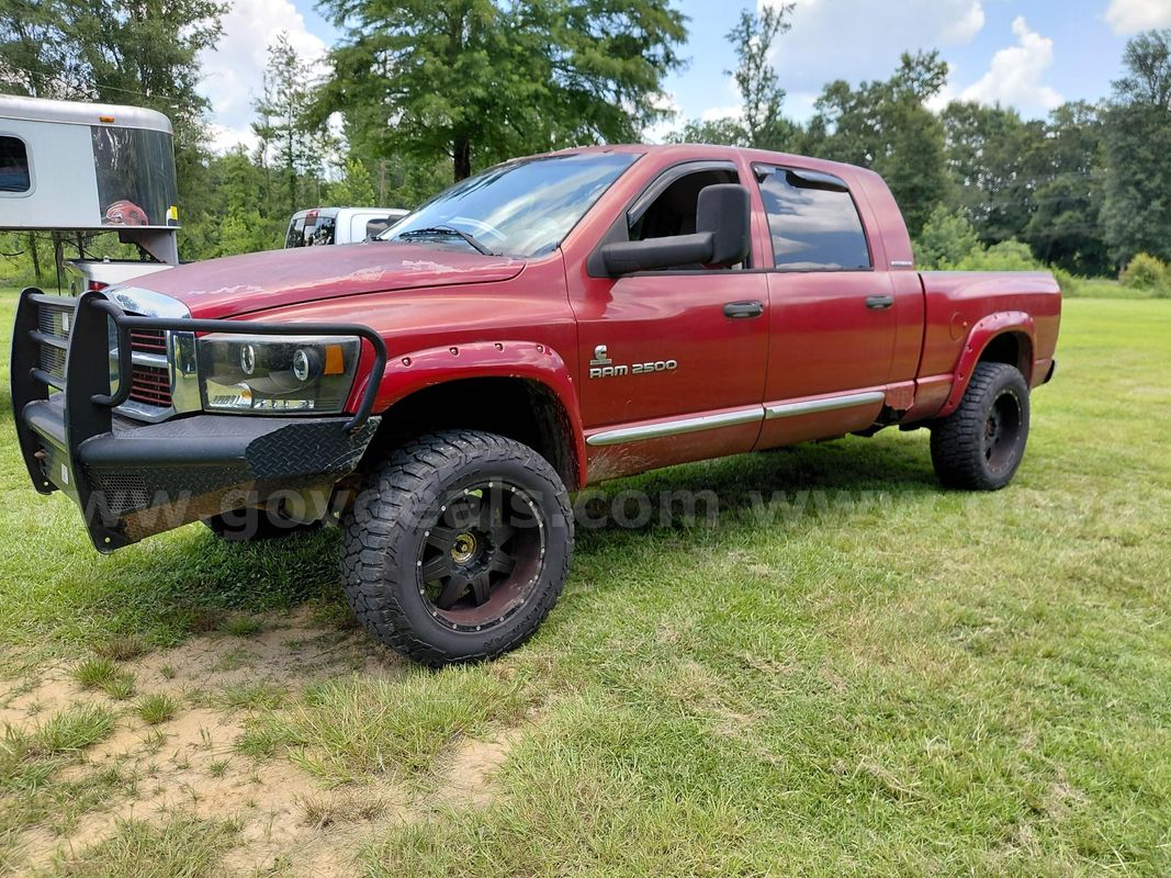 2006 Dodge Ram Mega Cab 2500 5.9ho Cummins 4x4