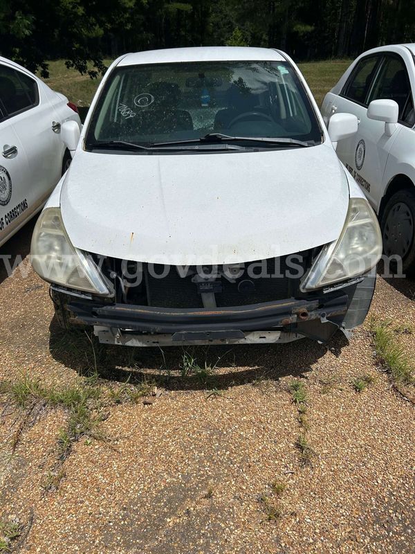 2009 Nissan Versa 1.8 S Sedan