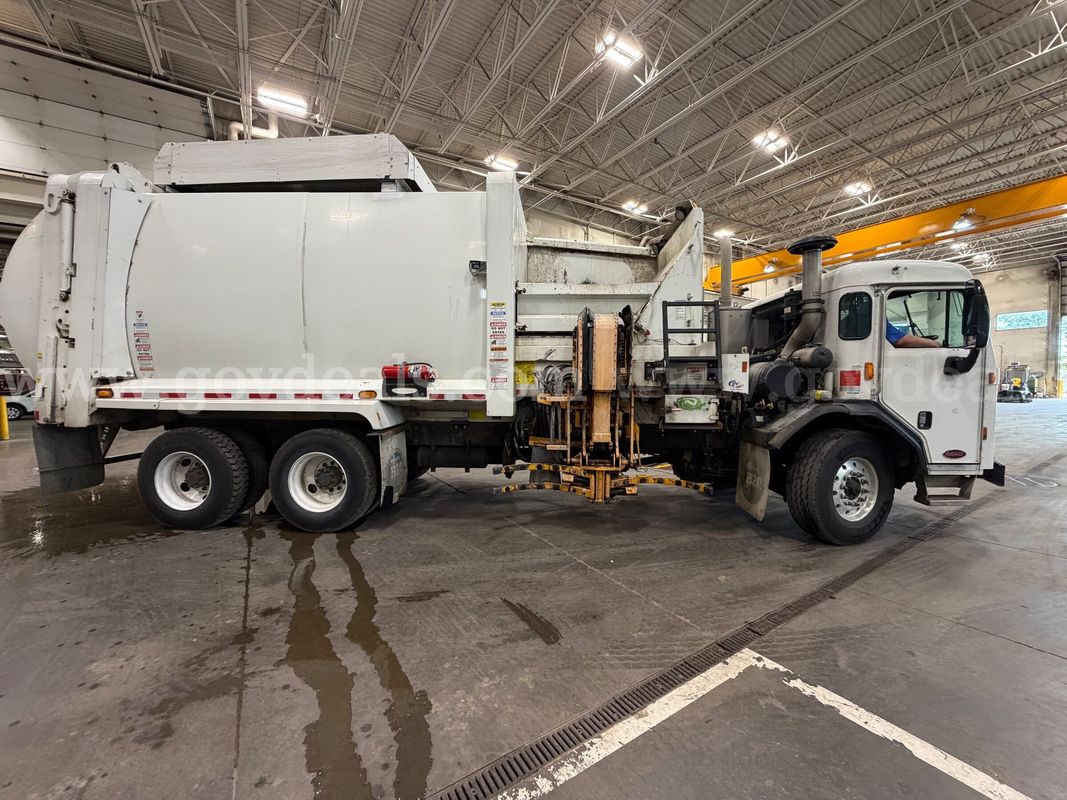 2019 Peterbilt 520, New Way Packer 31ASL - Cummins 8.9 ISL-G CNG