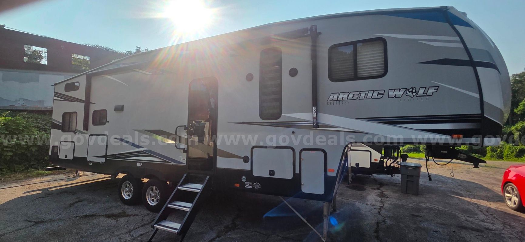 Selling a beautiful, turn-key 2022 Forest River Cherokee Arctic Wolf 287BH fifth wheel. This is the ultimate family-frie