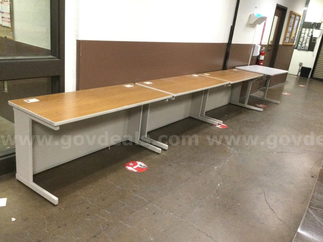 LOT OF MIXED TABLES