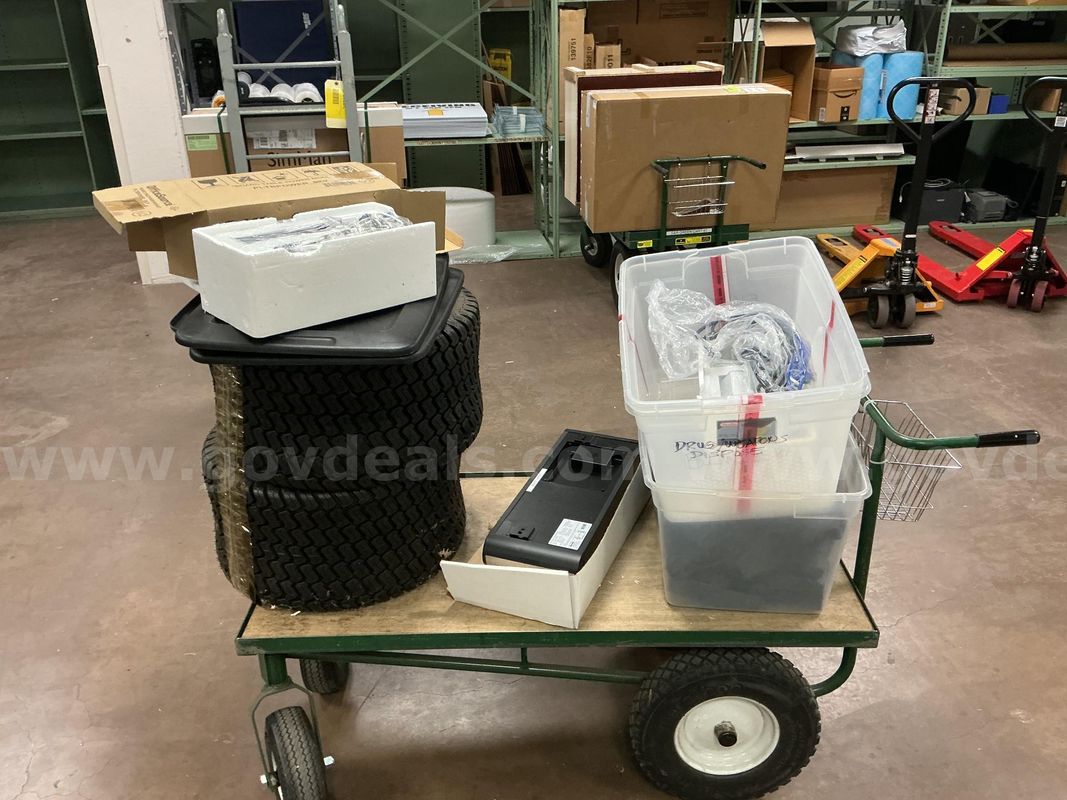 LOT OF MISCELLANEOUS ITEMS
