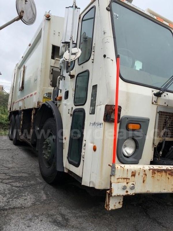 2016 Mack LEU613