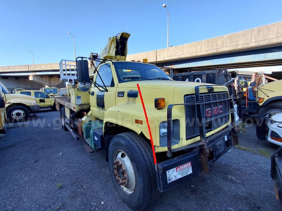 2000 GMC C7H042