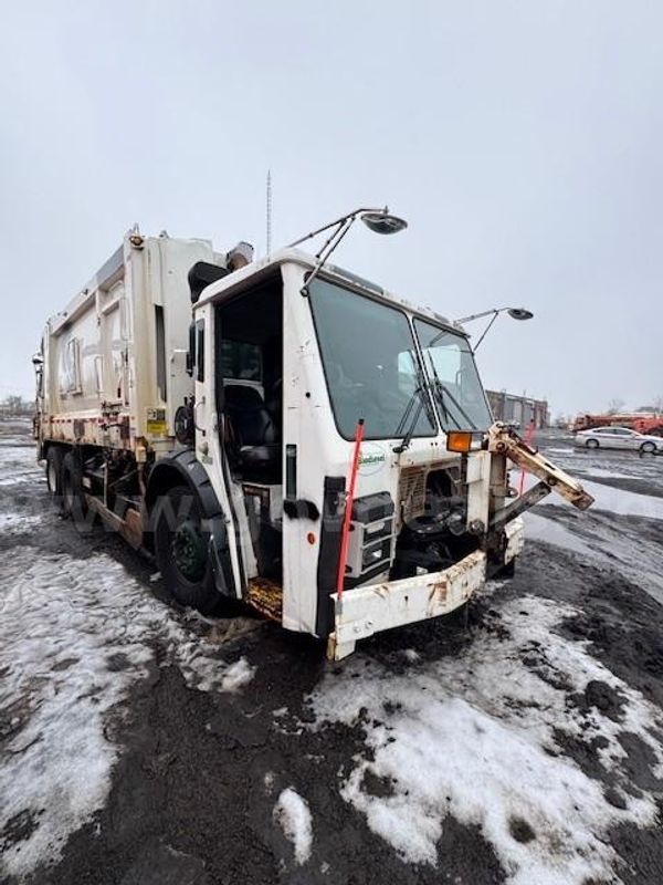 2017 Mack LR600