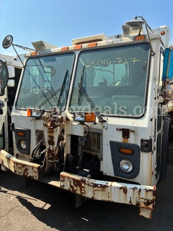 2013 Mack LEU633 Garbage Truck