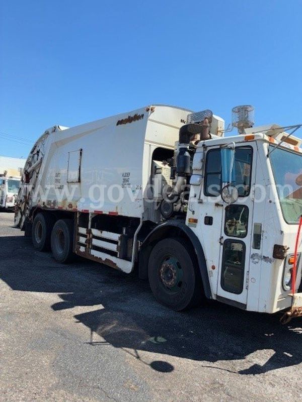2016 Mack LEU600