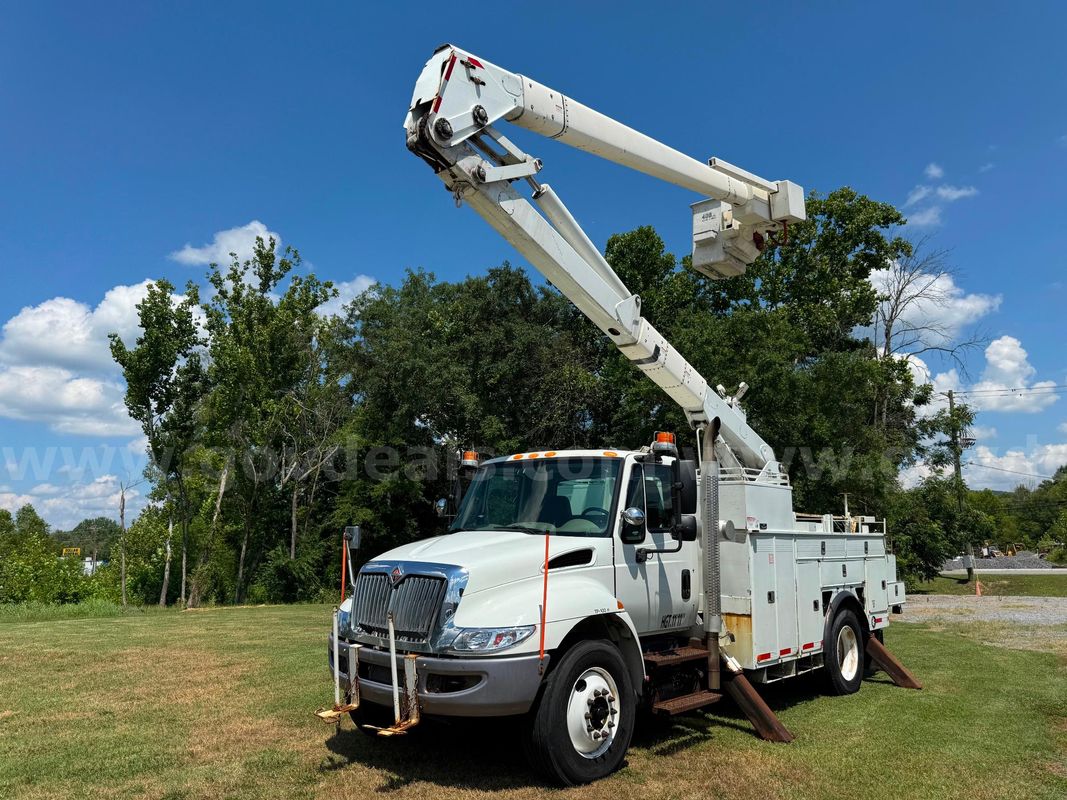 2015 International 4300 Bucket Truck DEF DELETED