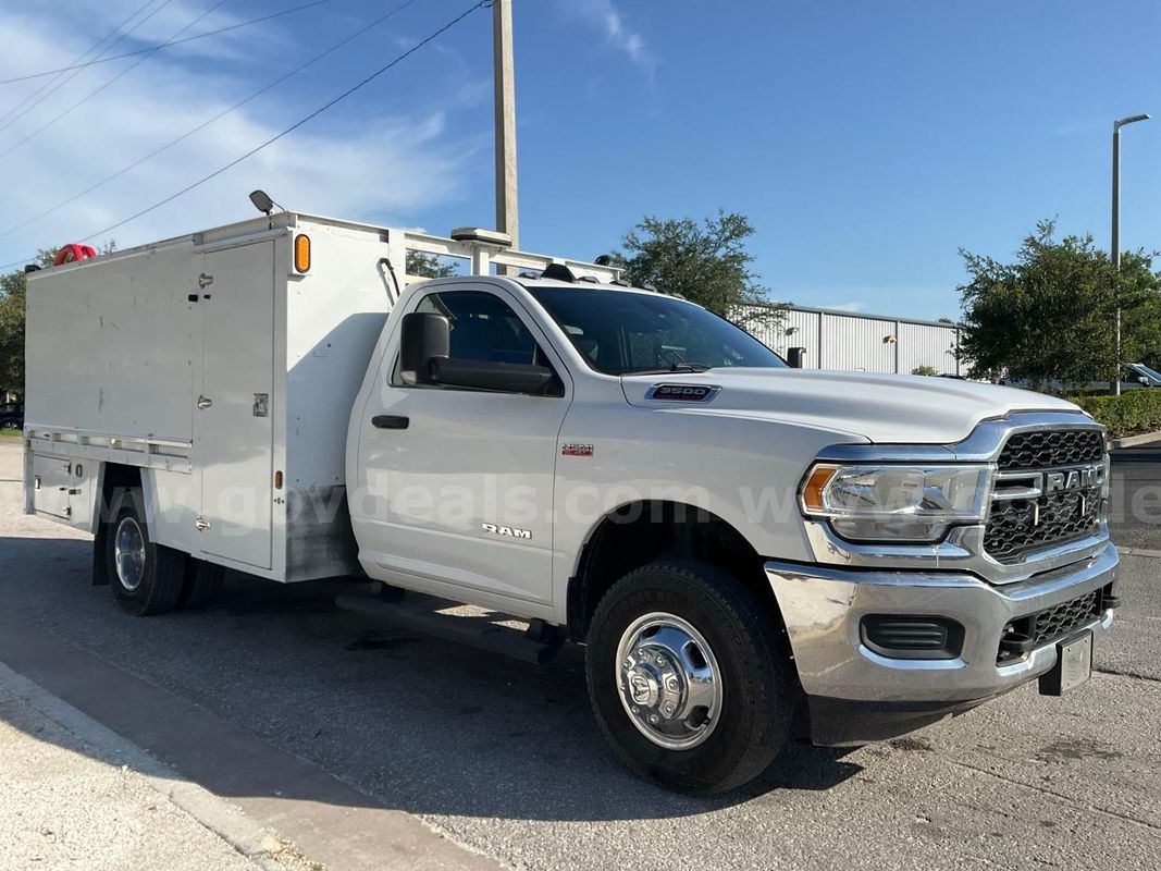 2022 Dodge Ram 3500 Heavy Duty Pick Up Truck W/ Liftgate