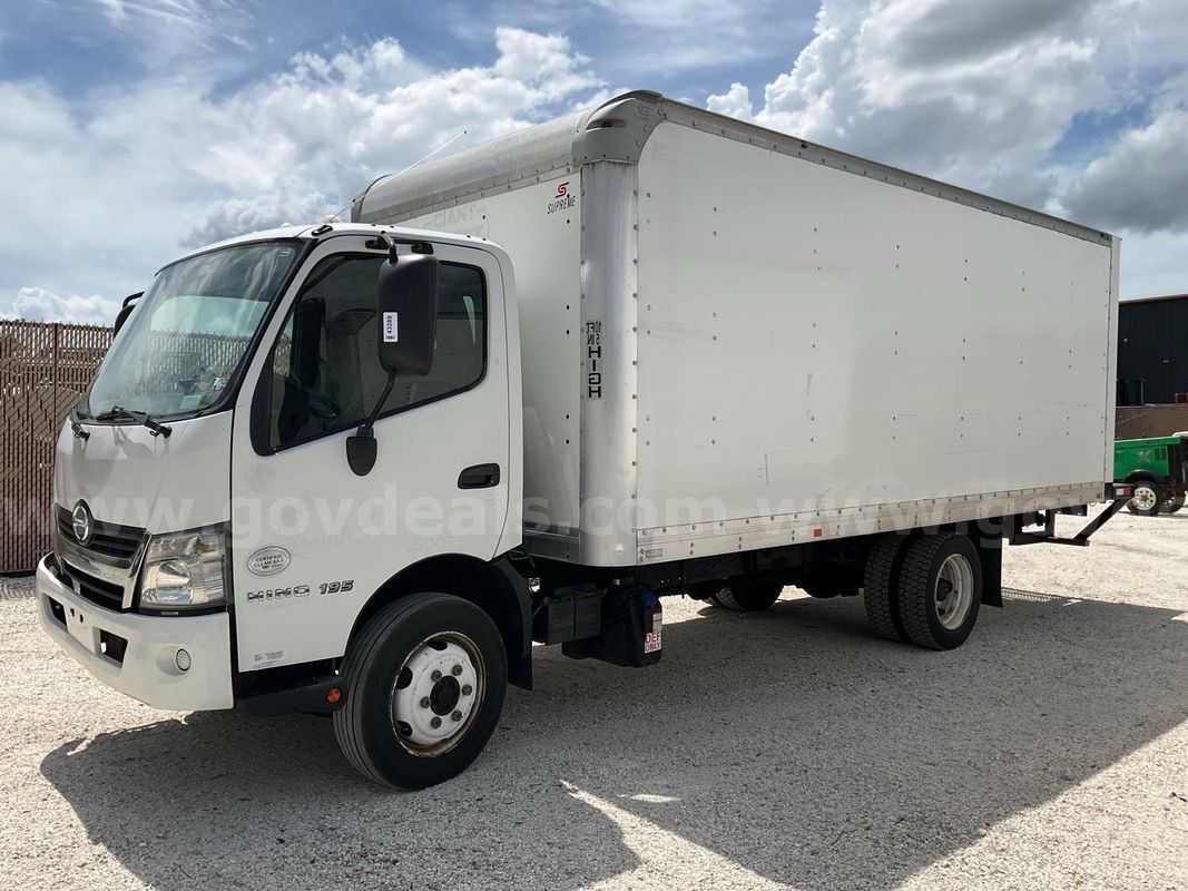 2019 HINO 195 BOX TRUCK, DIESEL