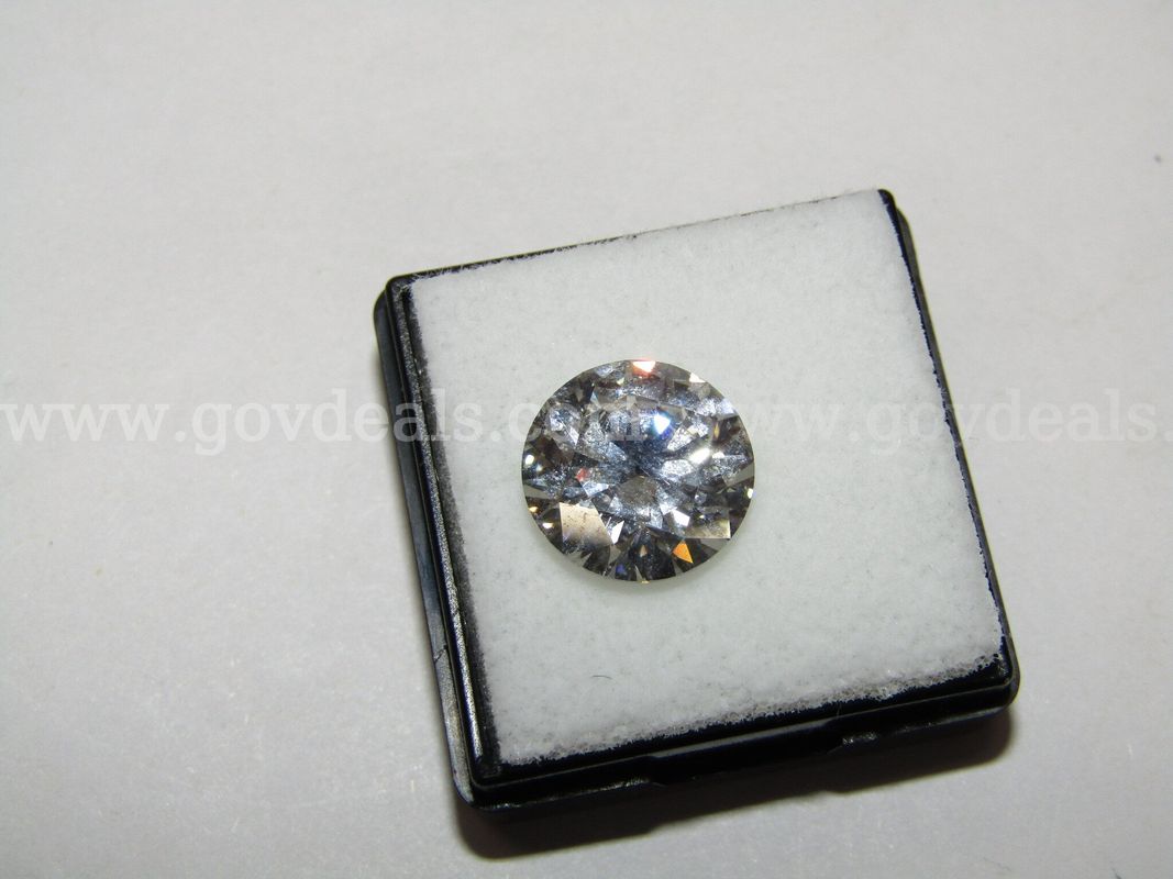 5.48 carat Round Brilliant Cut Lab Diamond with IGI Report
