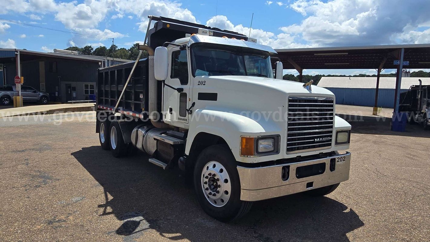 2014 Mack CHU613 Granite Dump Truck