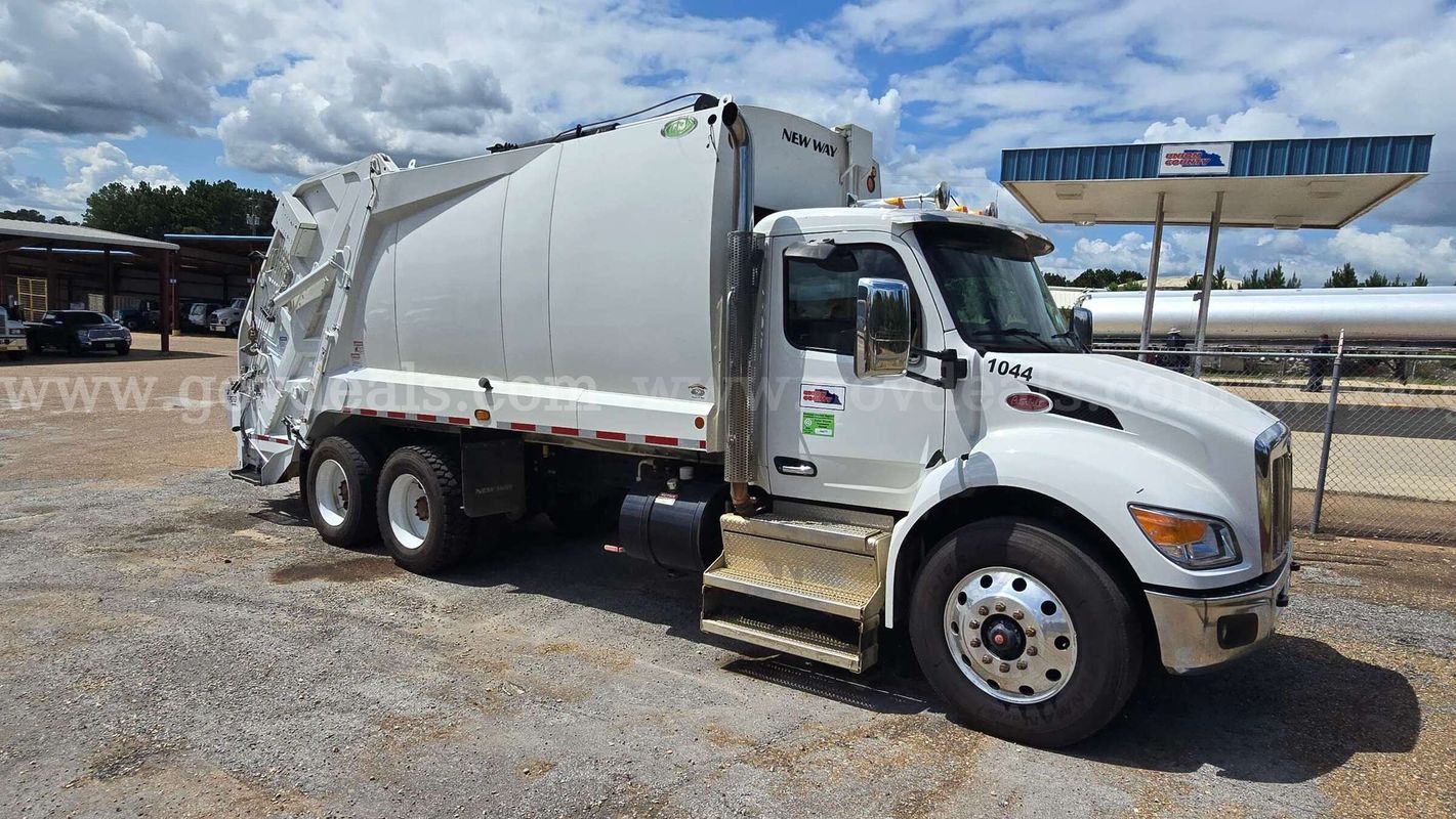 2024 Peterbilt Rear Loader Garbage Truck
