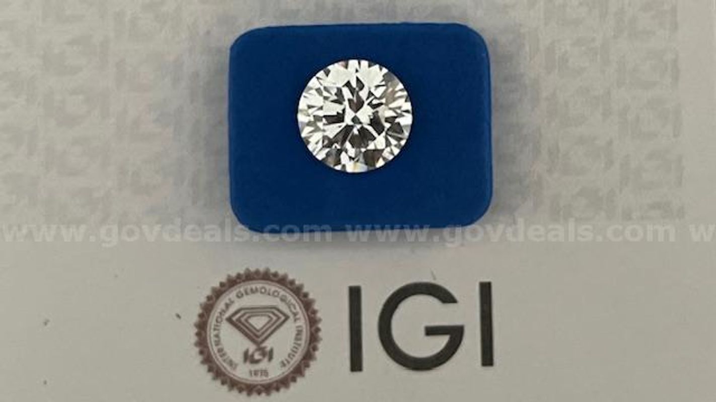 4.10 Carat Round Brilliant Diamond VS1