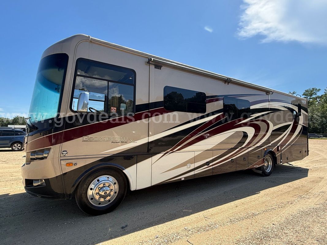 NO RESERVE ABSOLUTE AUCTION 2017 FOREST RIVER GEORGETOWN XL 369DS CLASS A MOTORHOME GENERATOR 26K MILES CLEAN TITLE