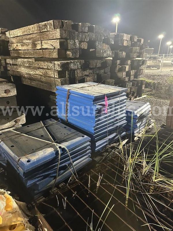 Construction Supplies, Foundation Pads, 1 ft x 4 ft to 3 ft x 3 ft, Qty 115