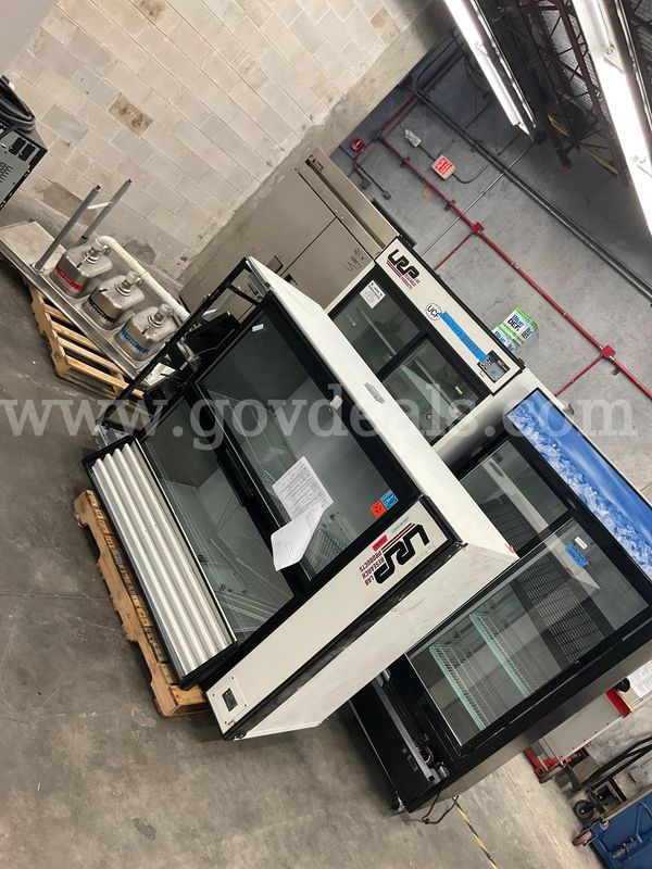 One (1) Lot of Commercial Kitchen / Lab Equipment