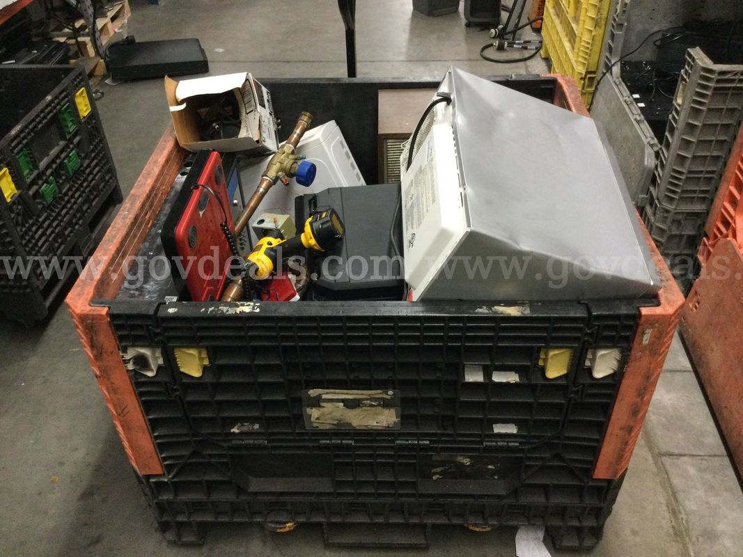 One (1) Lot of Building& Maintenance Supplies & Tools