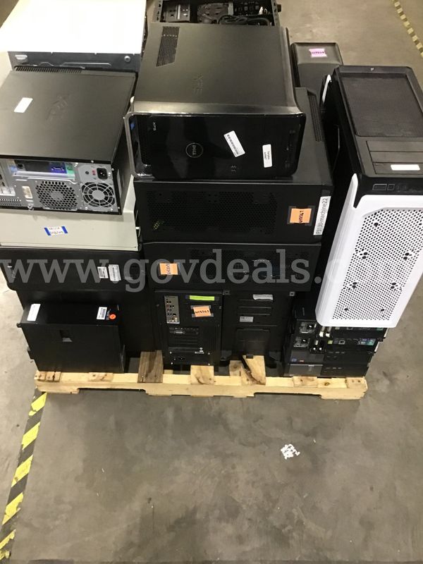 One (1) Lot of Assorted Desktop Computers (No Hard Drives)