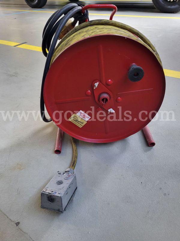 200" feet Electrical cord reel with household receptacles