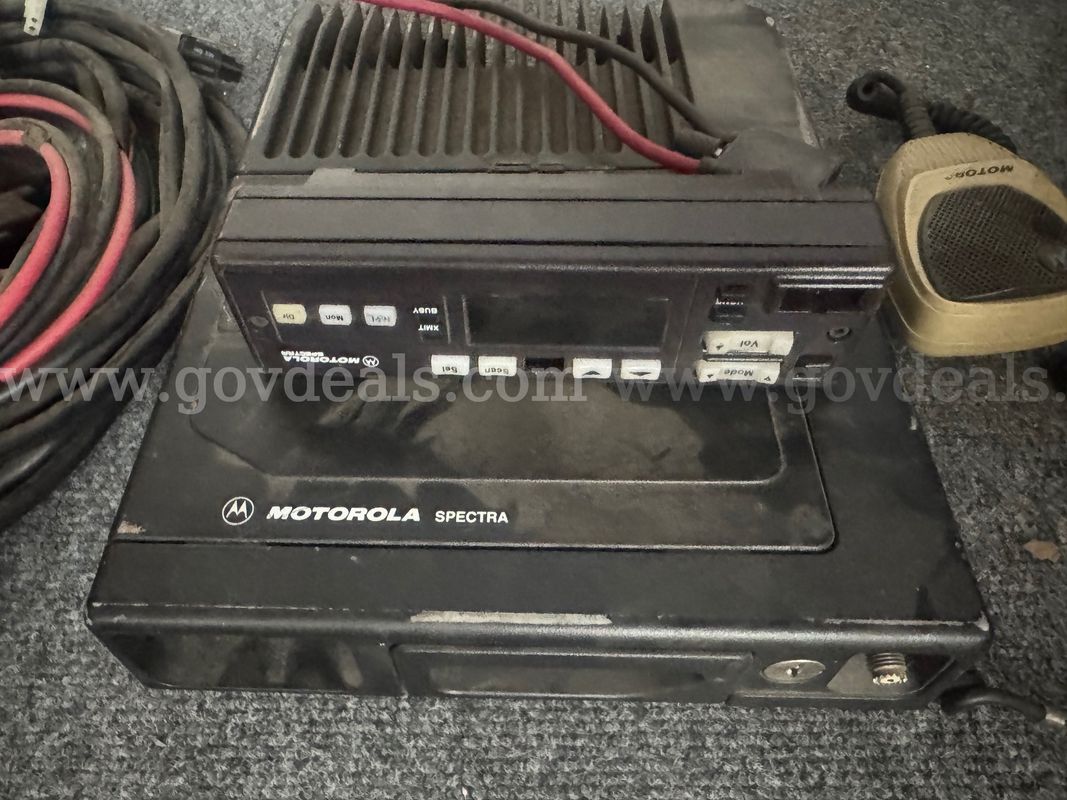 Motorola Spectra Mobile Two-Way Radio