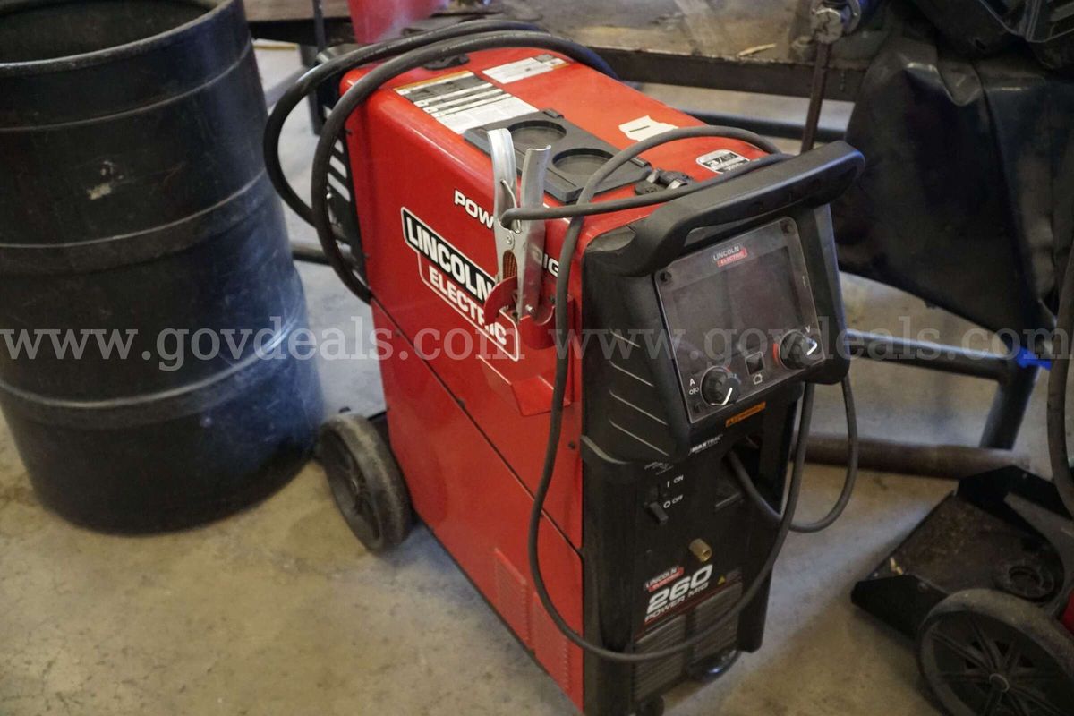 WELDING MACHINE 1 LINCOLN ELECTRIC POWER MIG 260