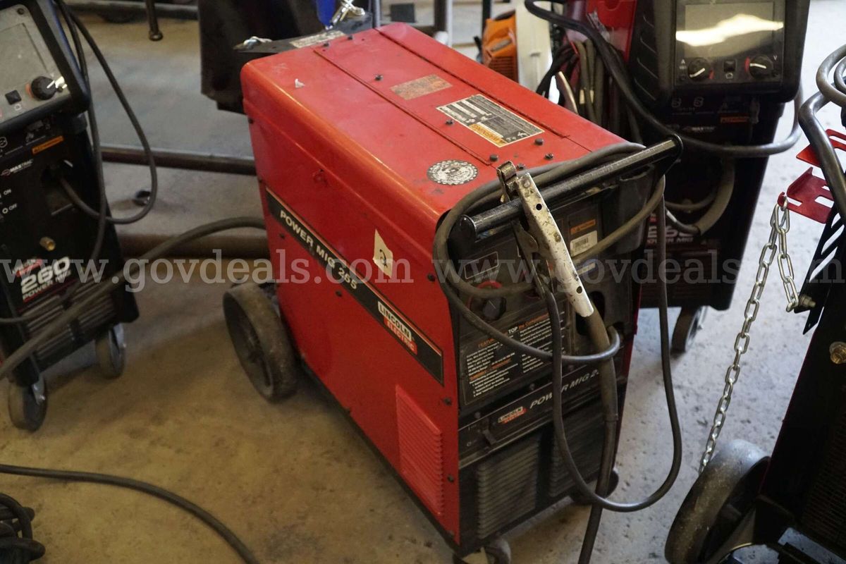 WELDING MACHINE 2 LINCOLN ELECTRIC POWER MIG 255