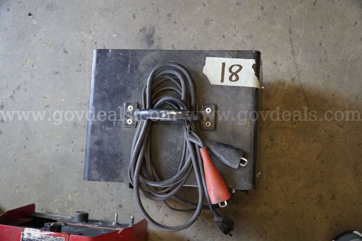 WELDING 18 QUICK CHANGE BATTERY CHARGER