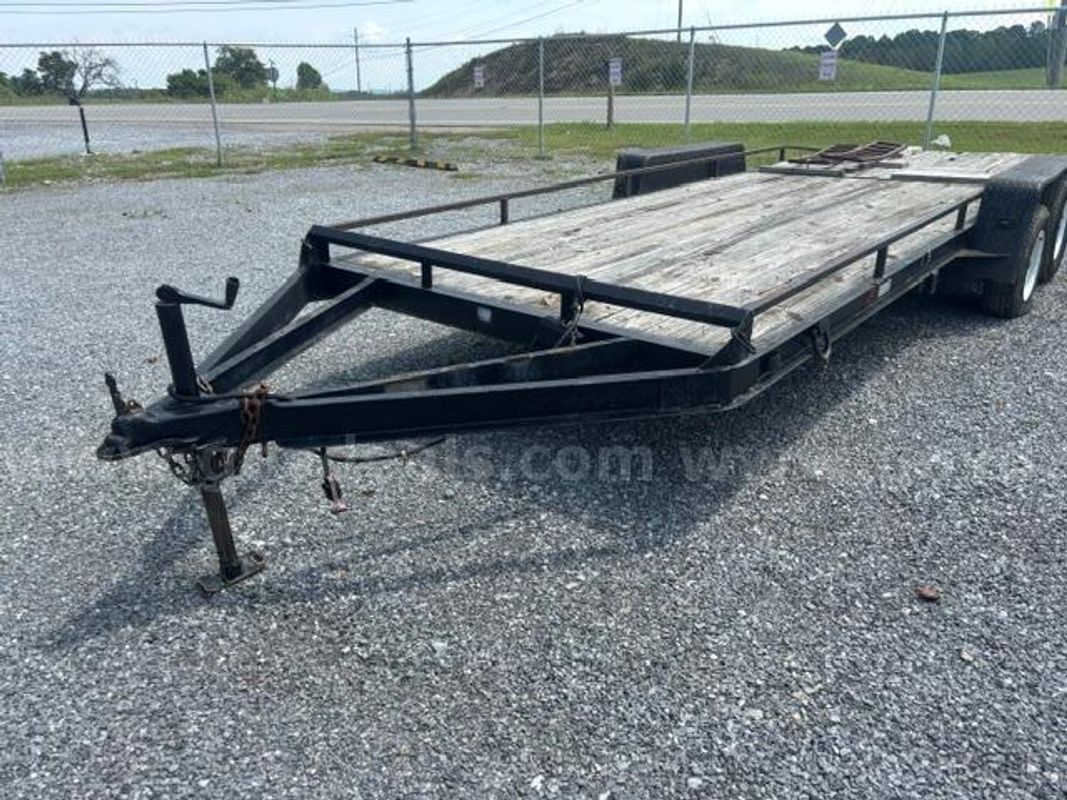 2004 Superior 21' Dual Axle Equipment Trailer — 6' Steel Ramps Included — New Tires — Clean Title — Needs Decking