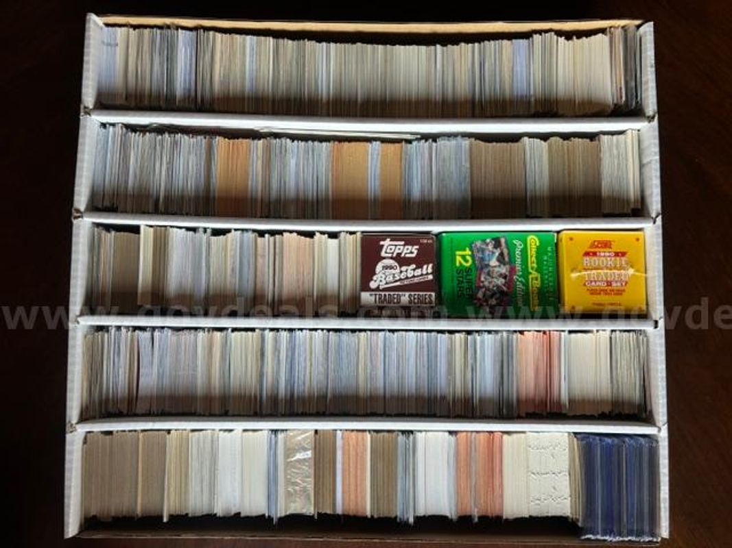 Huge Baseball & Basketball Card Lot - 4,550+ Cards, 1960s-Modern, Magic, Piazza - SHIPS!