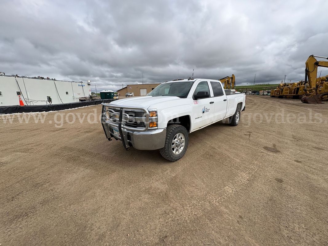 2015 Chevrolet Silverado 2500 HD 4x4 Crew Cab Pickup